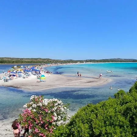 Casa de Férias Villetta Irene: Centrale E Accogliente San Teodoro (Sardinia)